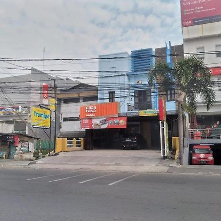 Hotel Syariah Tremigo Guesthouse Cirebon Buitenkant foto