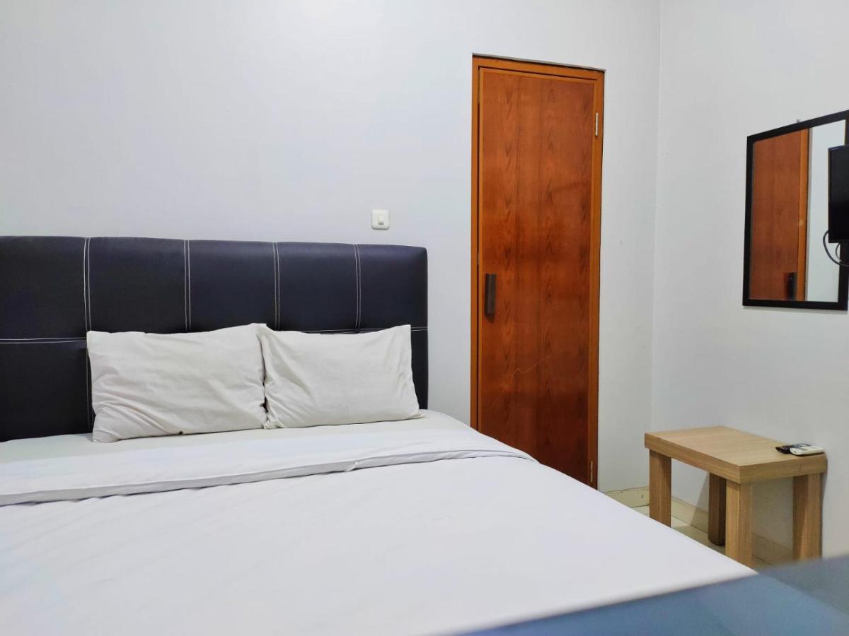 Hotel Syariah Tremigo Guesthouse Cirebon Buitenkant foto