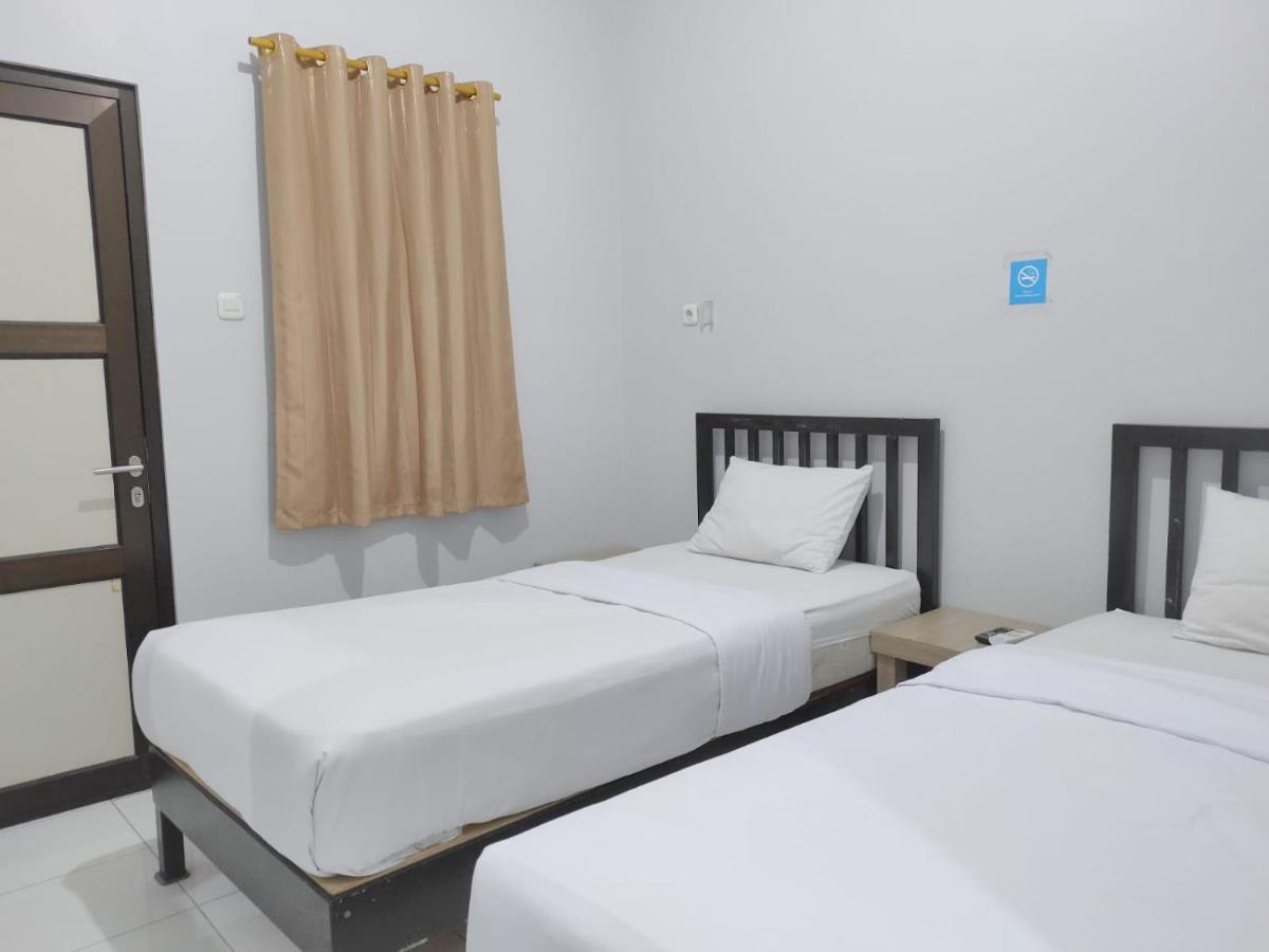 Hotel Syariah Tremigo Guesthouse Cirebon Buitenkant foto