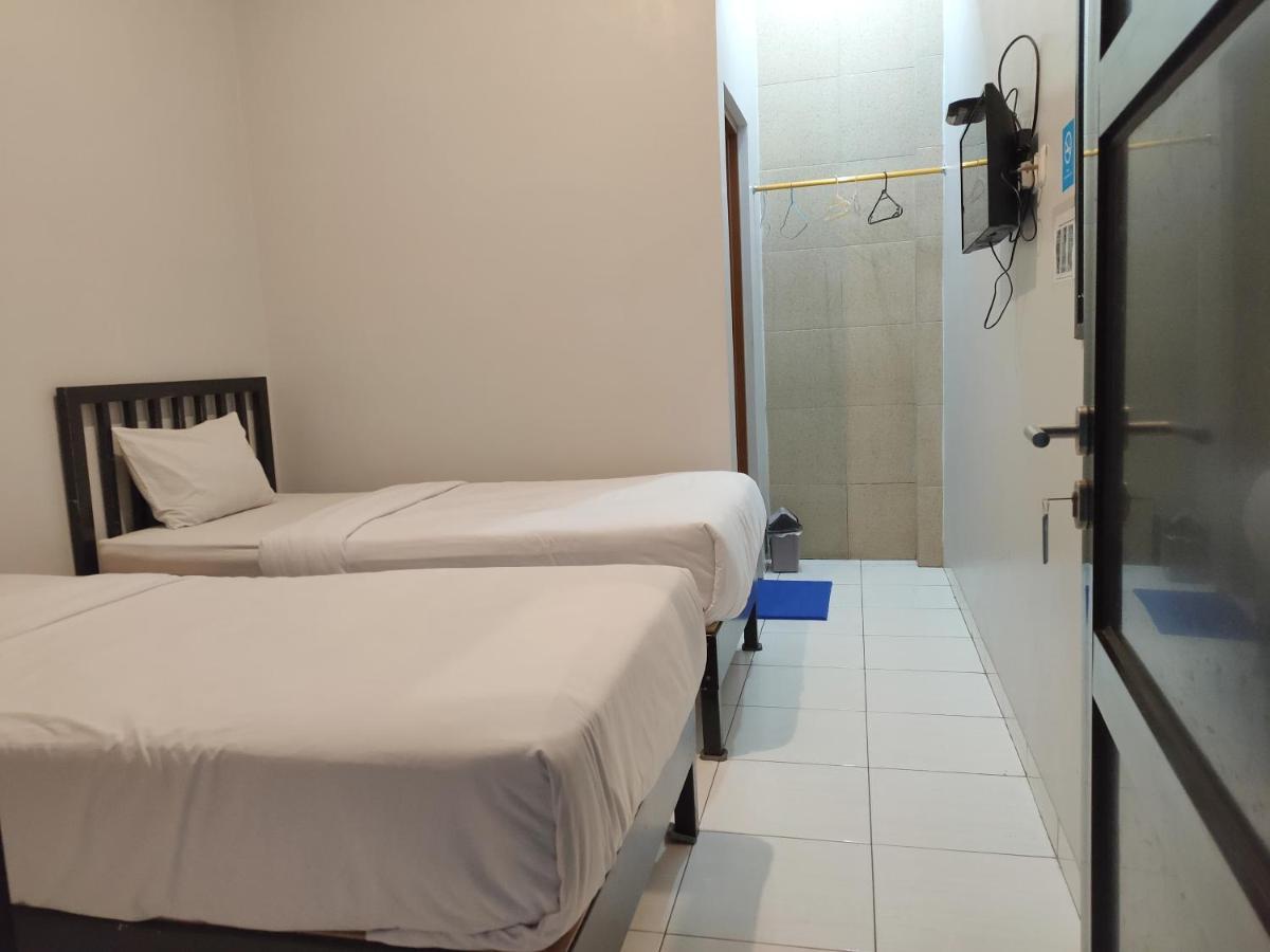 Hotel Syariah Tremigo Guesthouse Cirebon Buitenkant foto