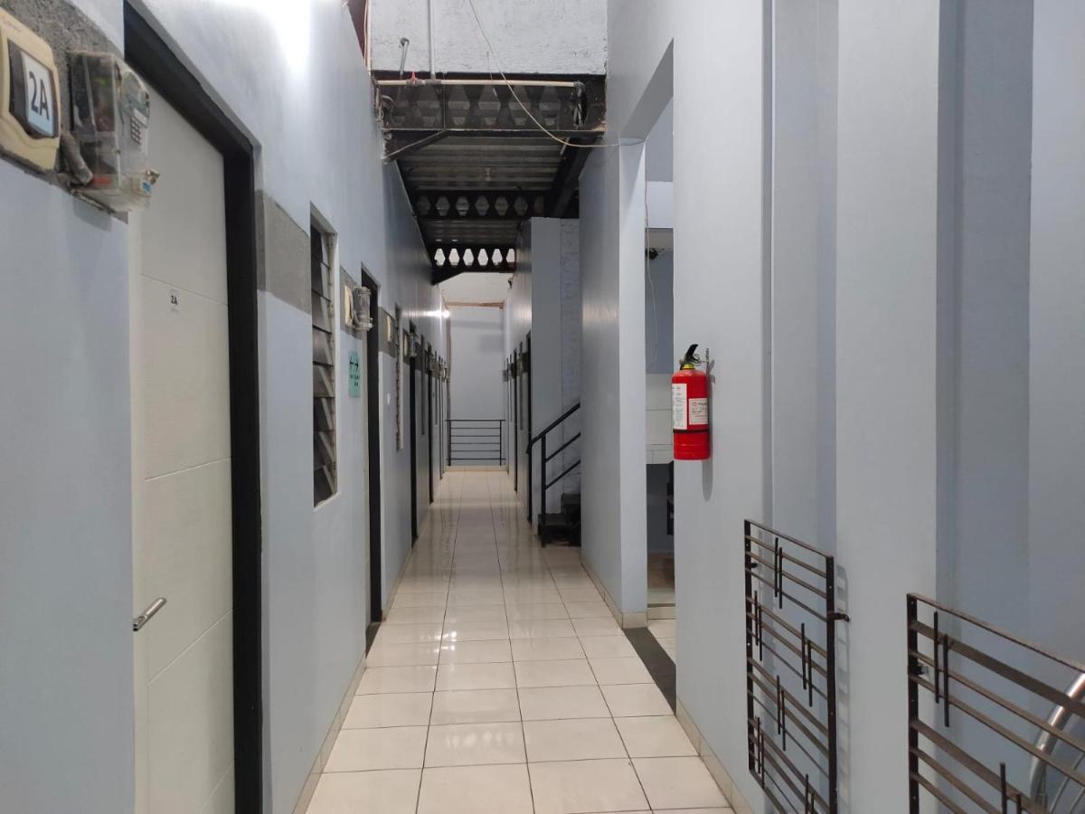 Hotel Syariah Tremigo Guesthouse Cirebon Buitenkant foto