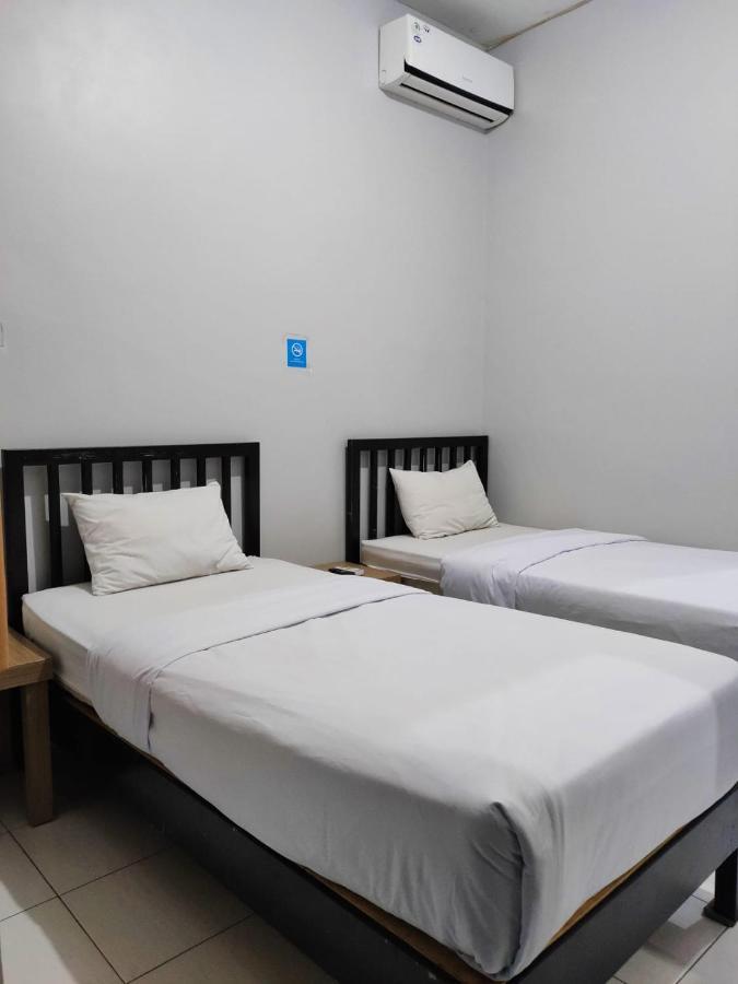 Hotel Syariah Tremigo Guesthouse Cirebon Buitenkant foto