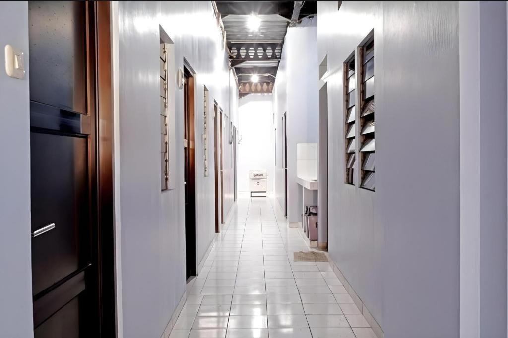 Hotel Syariah Tremigo Guesthouse Cirebon Buitenkant foto