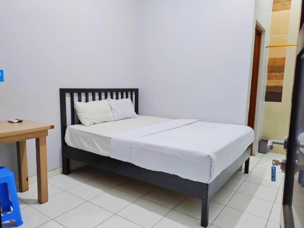 Hotel Syariah Tremigo Guesthouse Cirebon Buitenkant foto